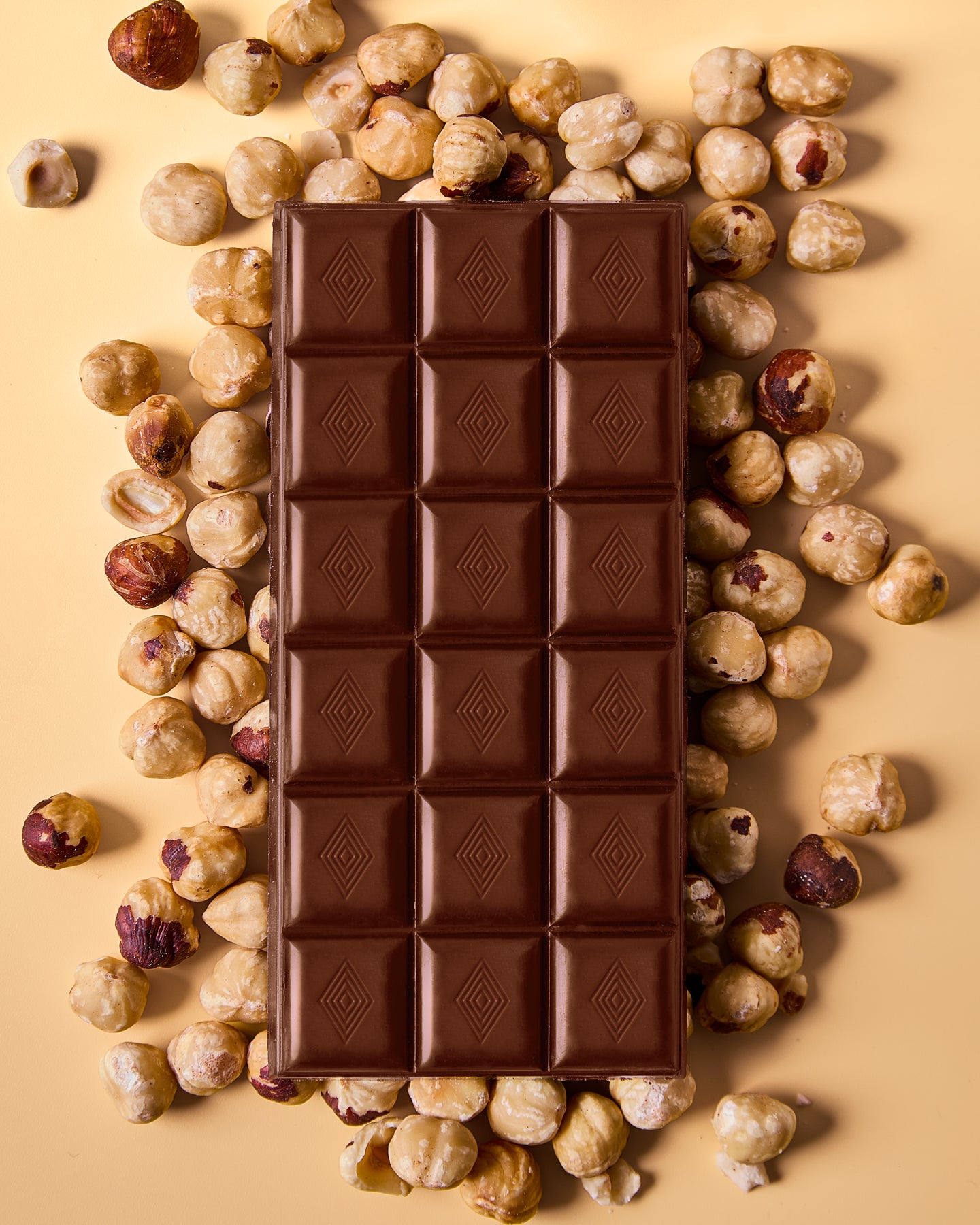 Tavoletta di Cioccolato al Latte con Nocciole