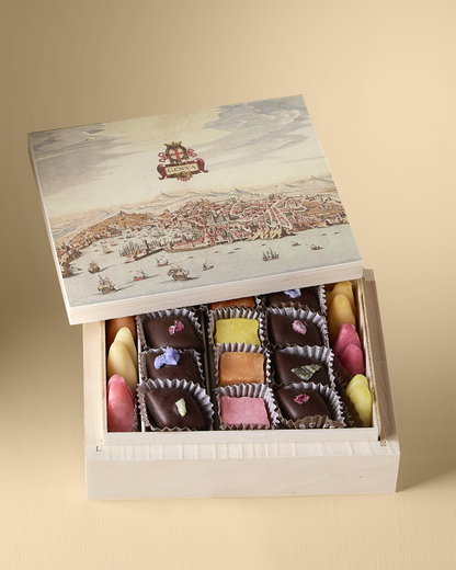 Wooden Box of Summer-Note Fondants