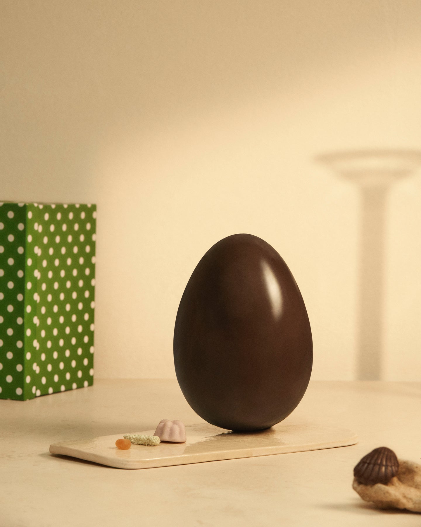 Dark Chocolate Eggs 72% with Polka Dot Box